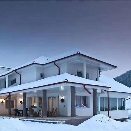 Pensiunea Aurora Izvorul Muntelui-2